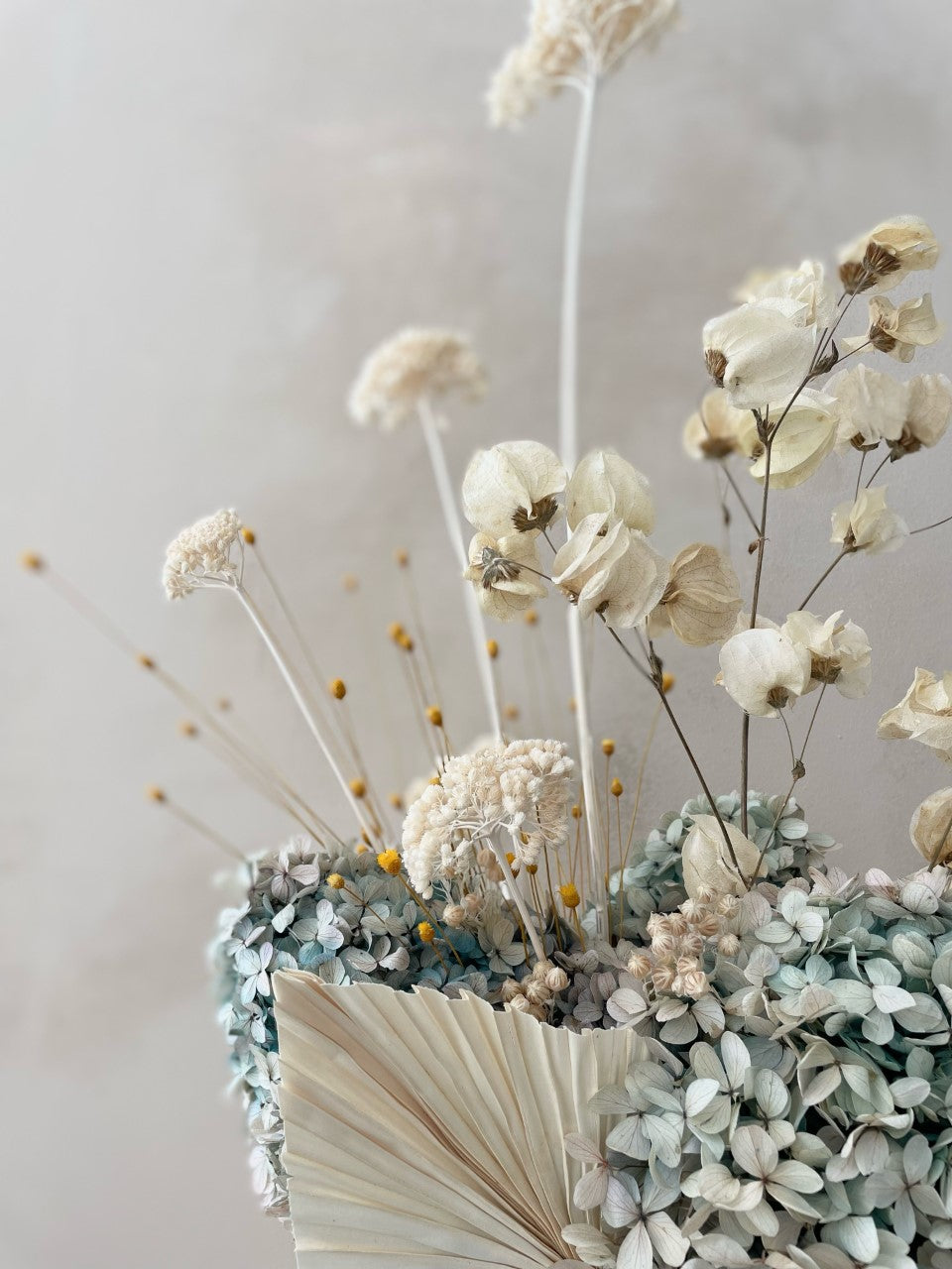 Bleu et Blanc Dry Floral Arrangement